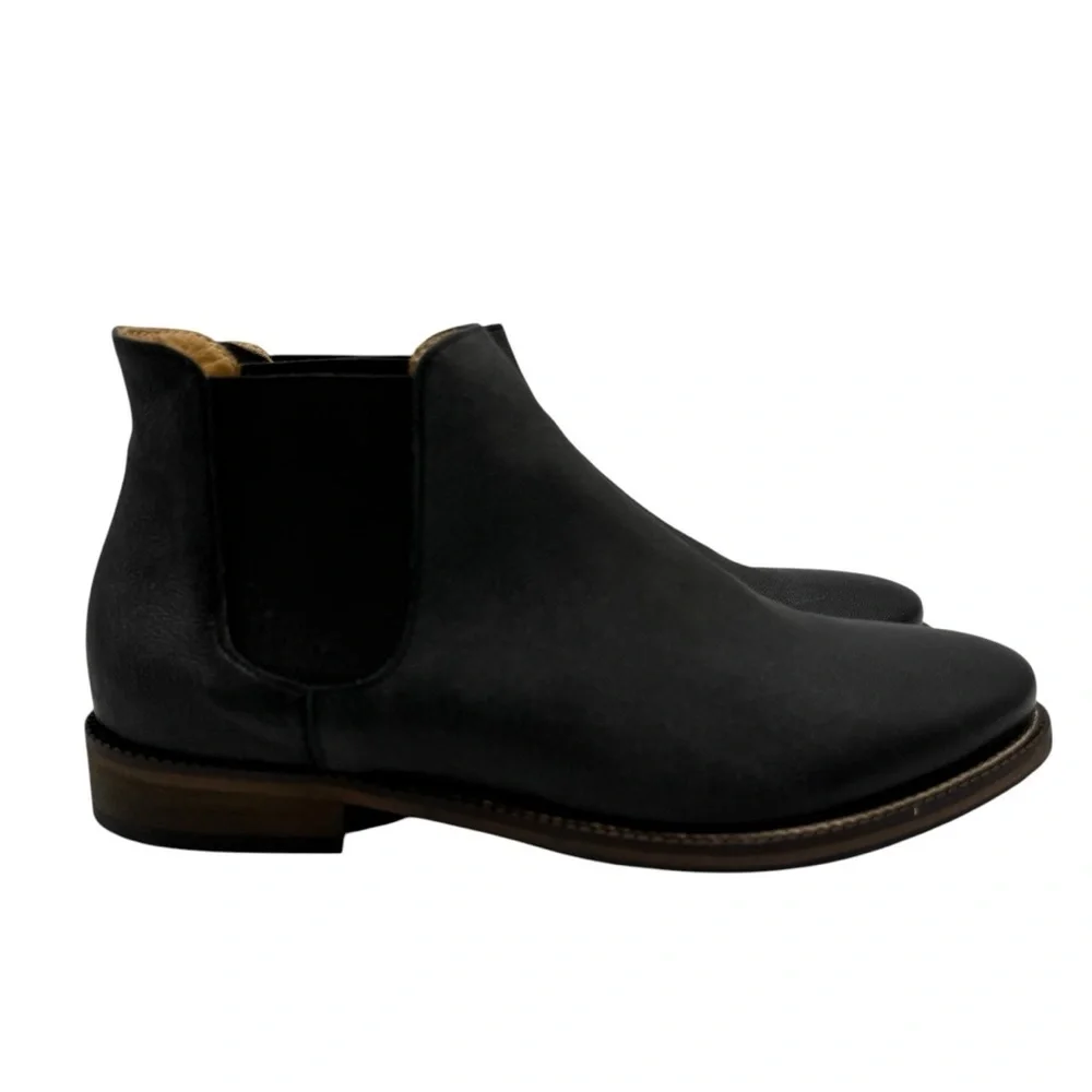 Gidigio Classic Black Ankle Boots